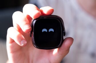 These Wireless Earbuds Have a Screen, ChatGPT, and a Cute Robot Face—but They Sound Terrible