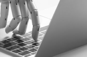 CEOs Want to Keep Pouring Money Into AI, Despite Weak Returns: Survey