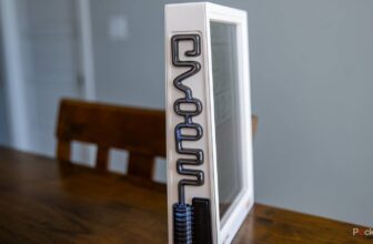 This unique digital frame is an amazing last-minute Christmas gift