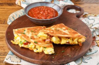Breakfast Quesadilla – Barefeet in the Kitchen